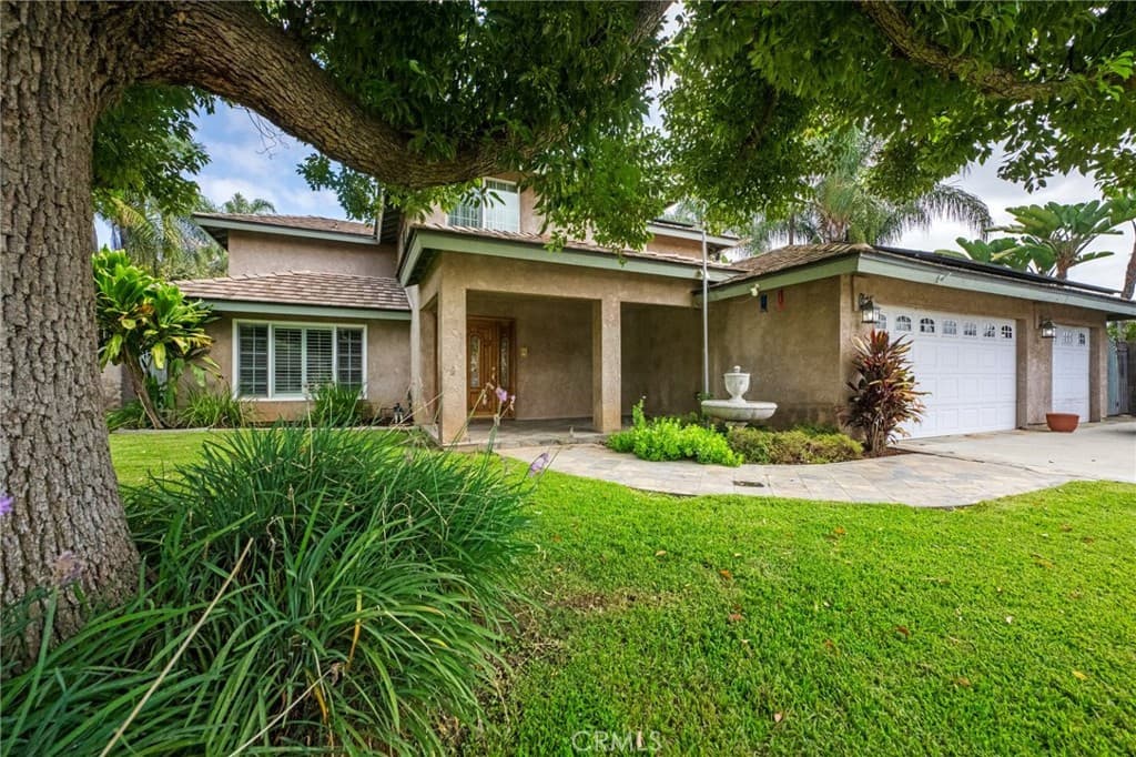 Home in La Puente, 91746