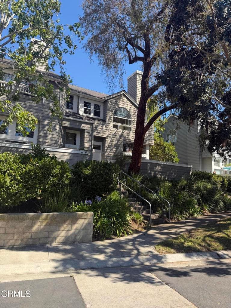 1044 Gilbert Lane