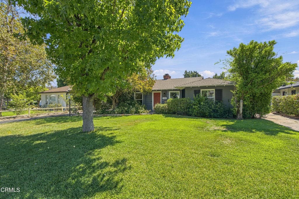 3586 Mountain View