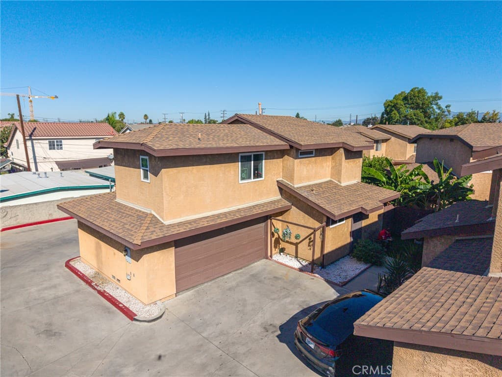 4802 Santa Ana G