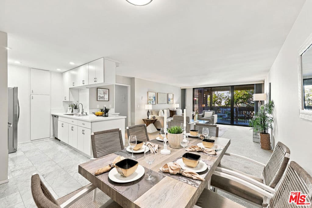 7742 Redlands Street D2052