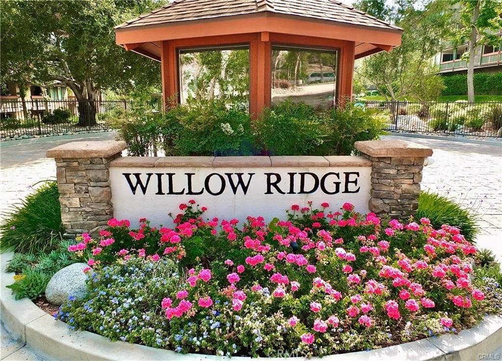 2516 E Willow 203