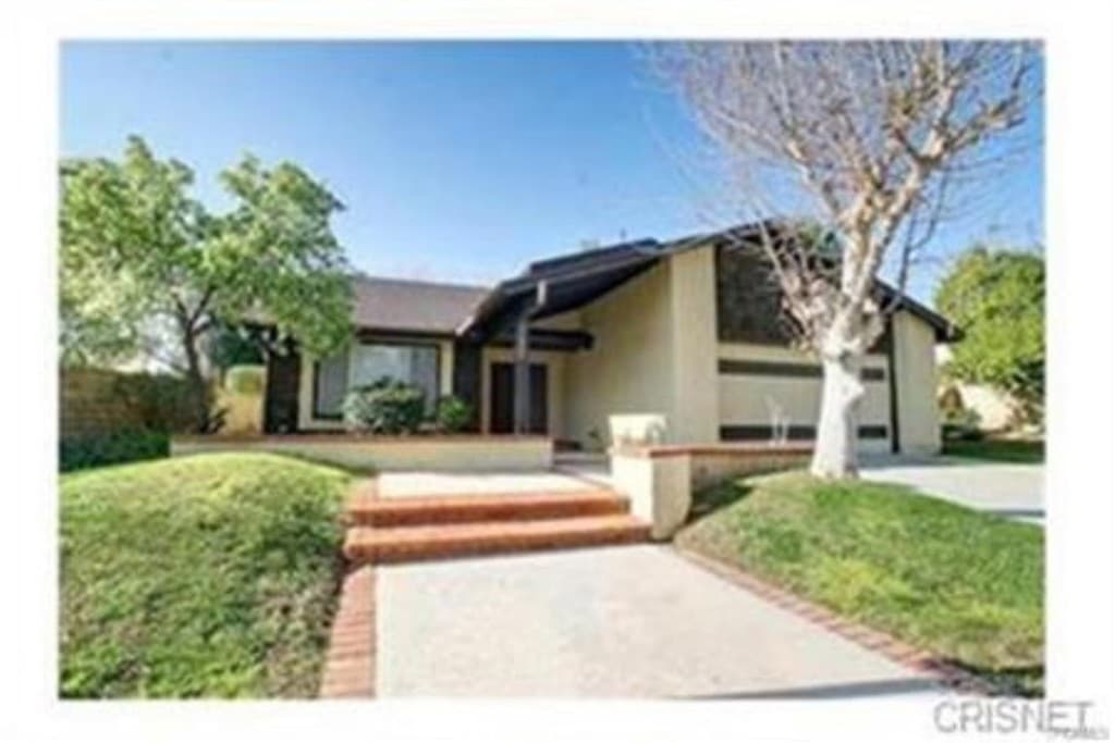 23026 W Cuervo Dr.
