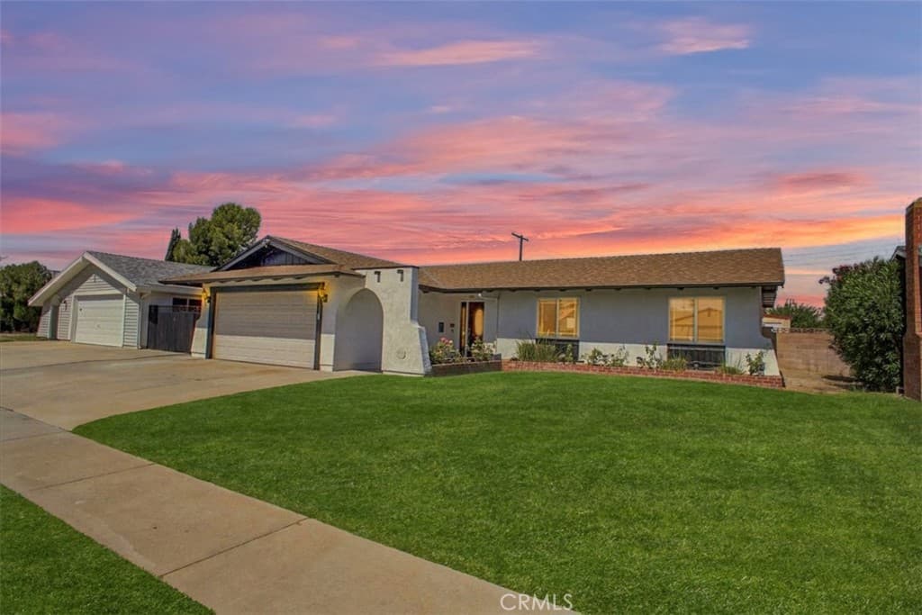2535 E Avenue R3