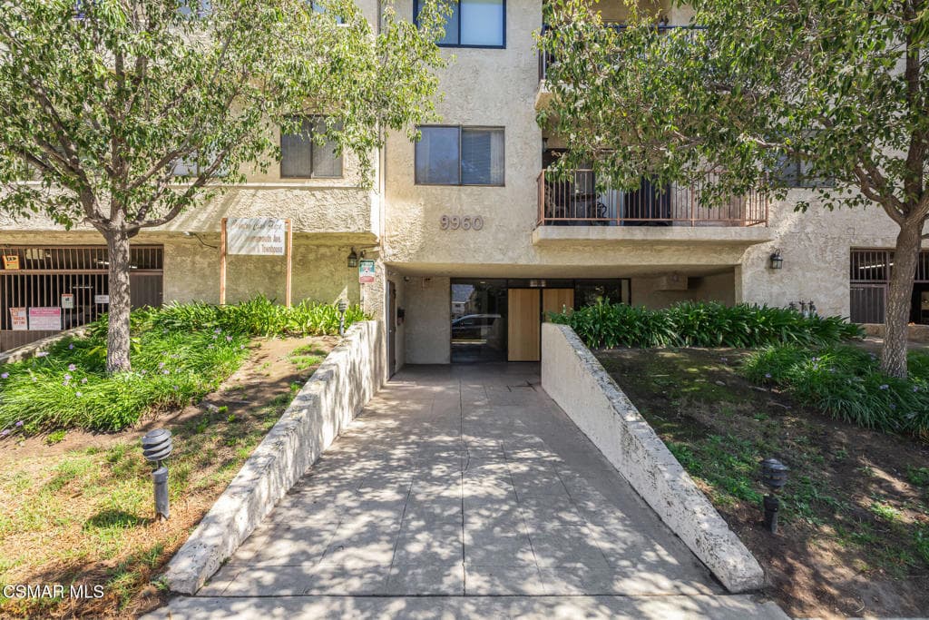 9960 Owensmouth Avenue 7