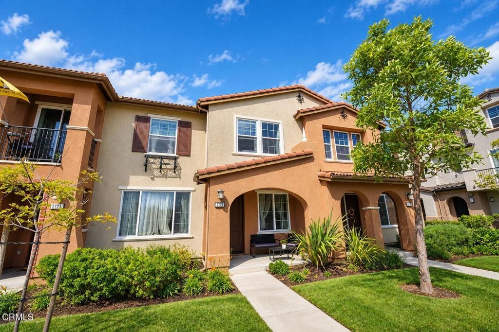 2725 Smokey Mountain Drive