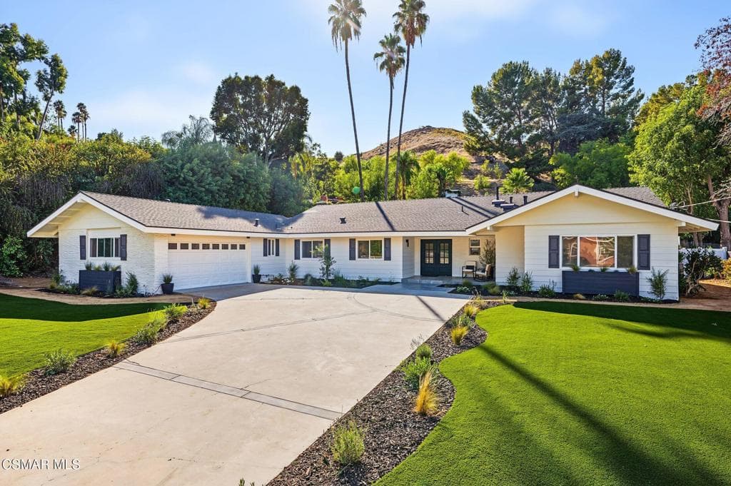 5215 Del Moreno Drive