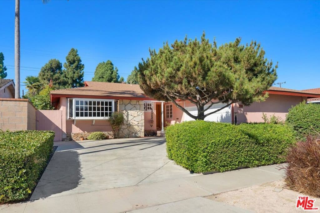 541 Silvera Avenue
