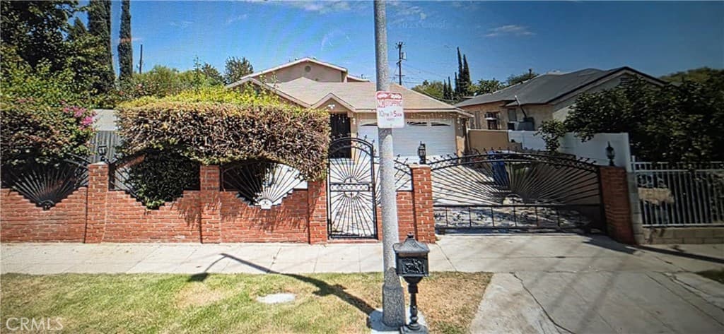 6732 Farmdale