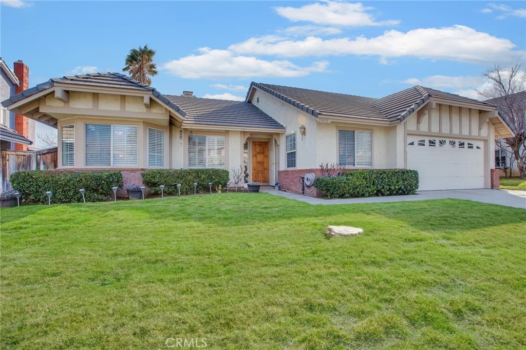 39458 Chantilly Lane