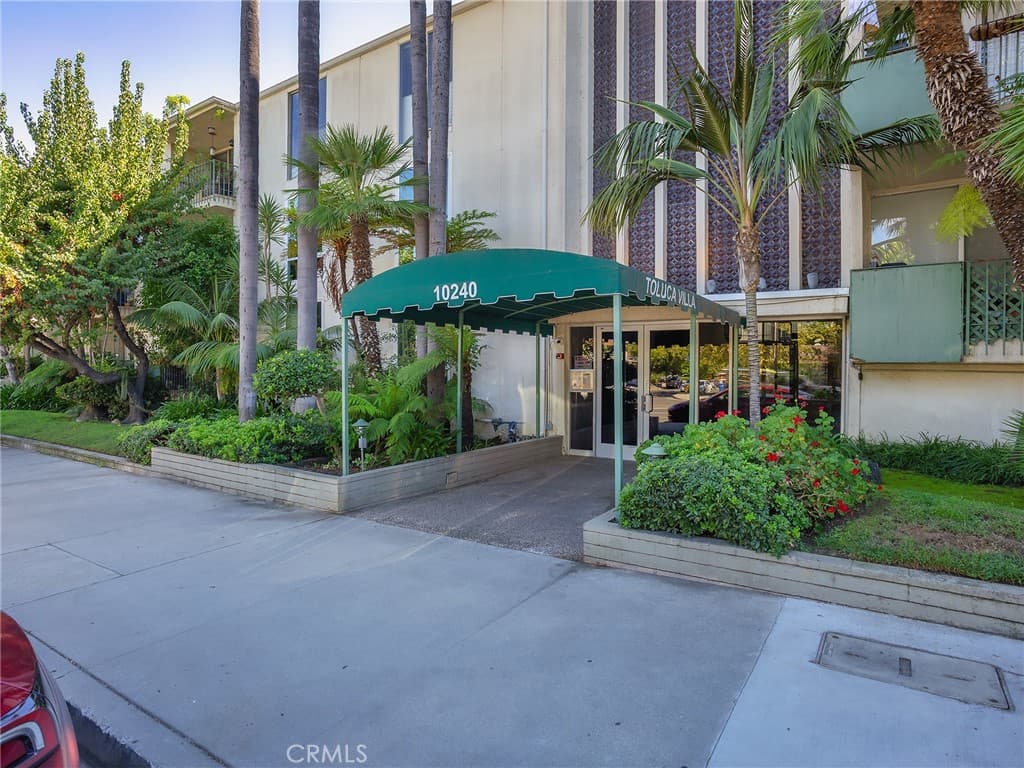 10240 Camarillo Street 208