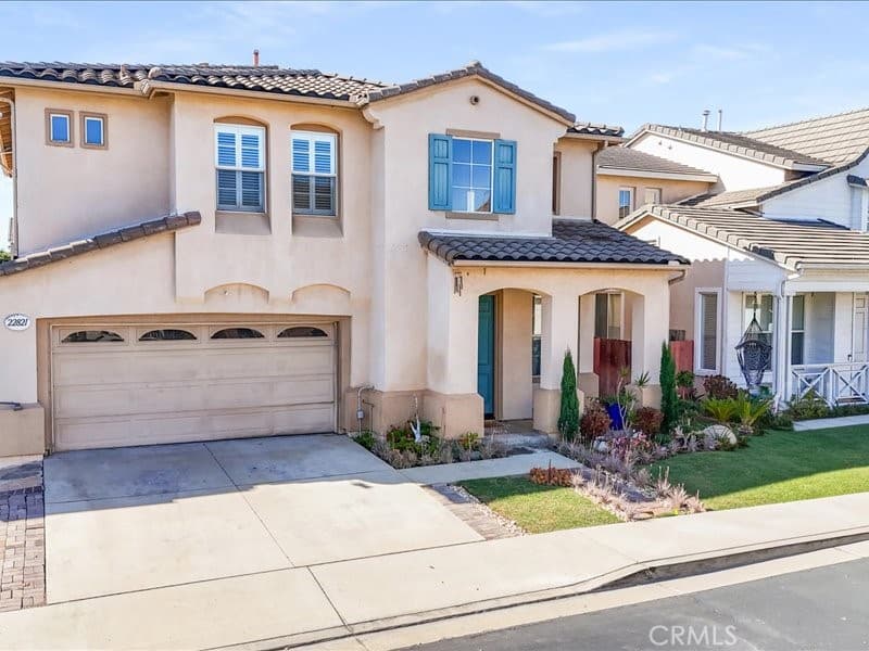22821 Oak Knoll