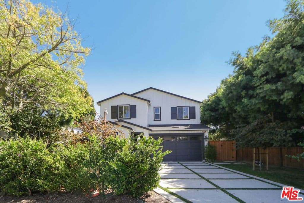 4328 Wilkinson Avenue