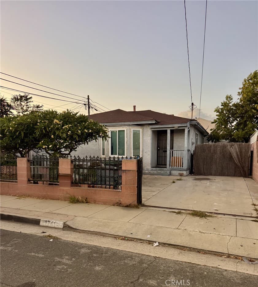 1741 W 150th