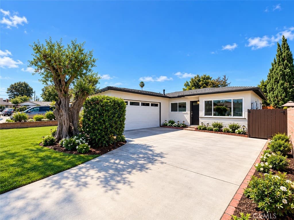 1119 Angelcrest Drive