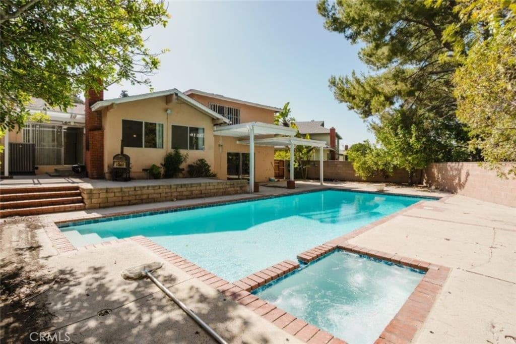 1755 Sunny Heights Drive
