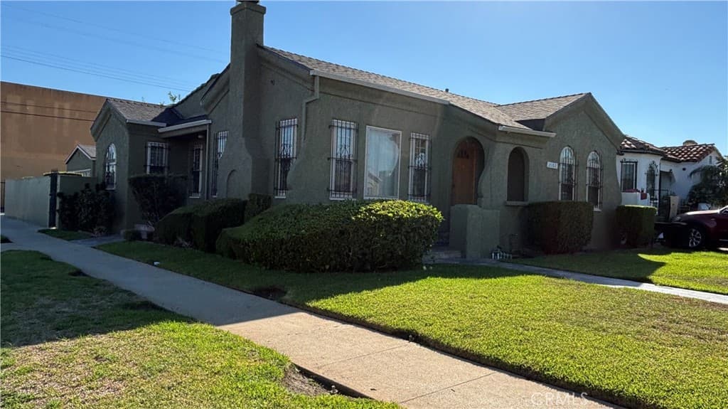 Home in Los Angeles, 90047