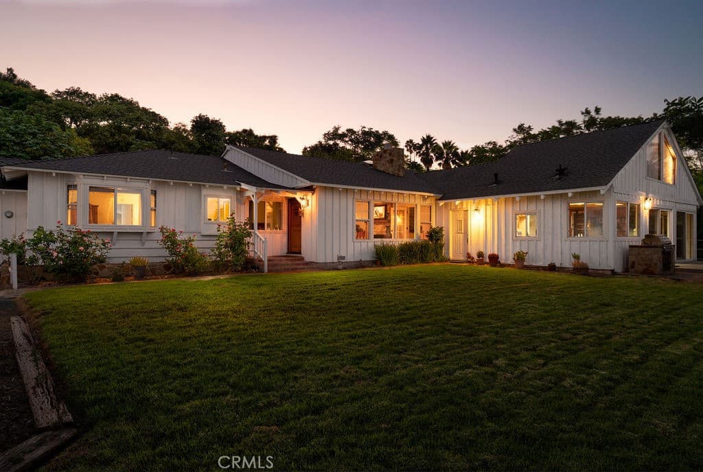 5 Toprail Lane