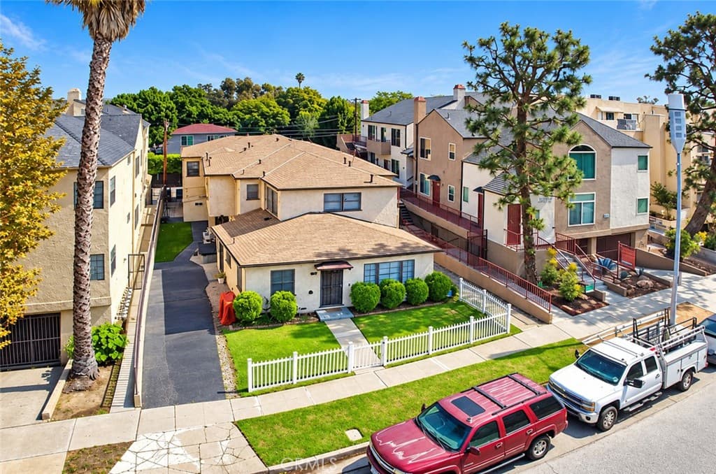 2526 S Centinela Avenue