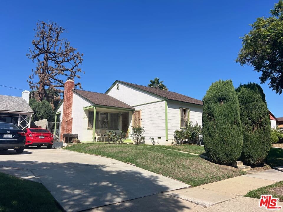 2505 W 116th Street