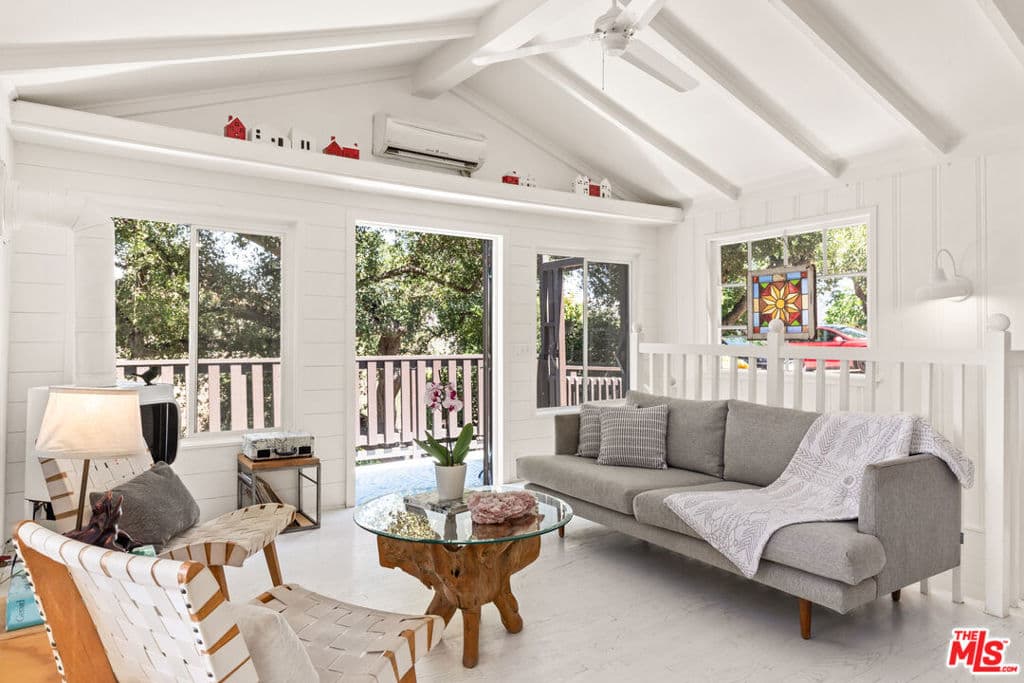1553 Penny Road