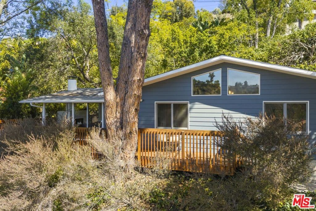 2856 Nichols Canyon Road
