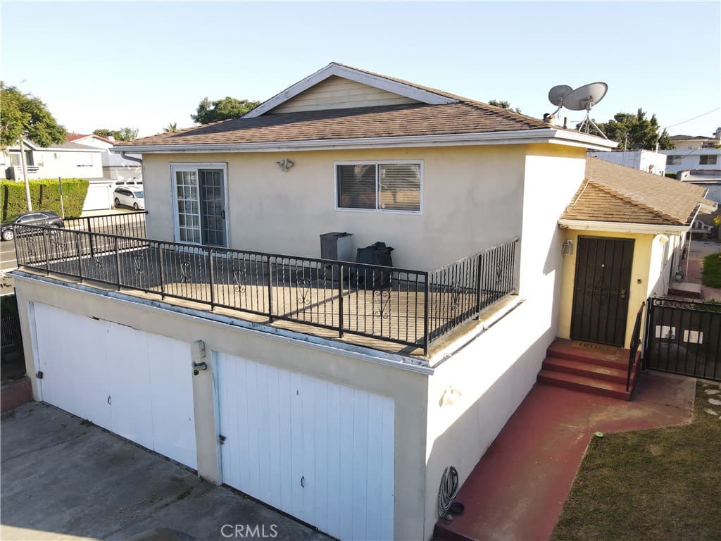 2706 Robinson Street