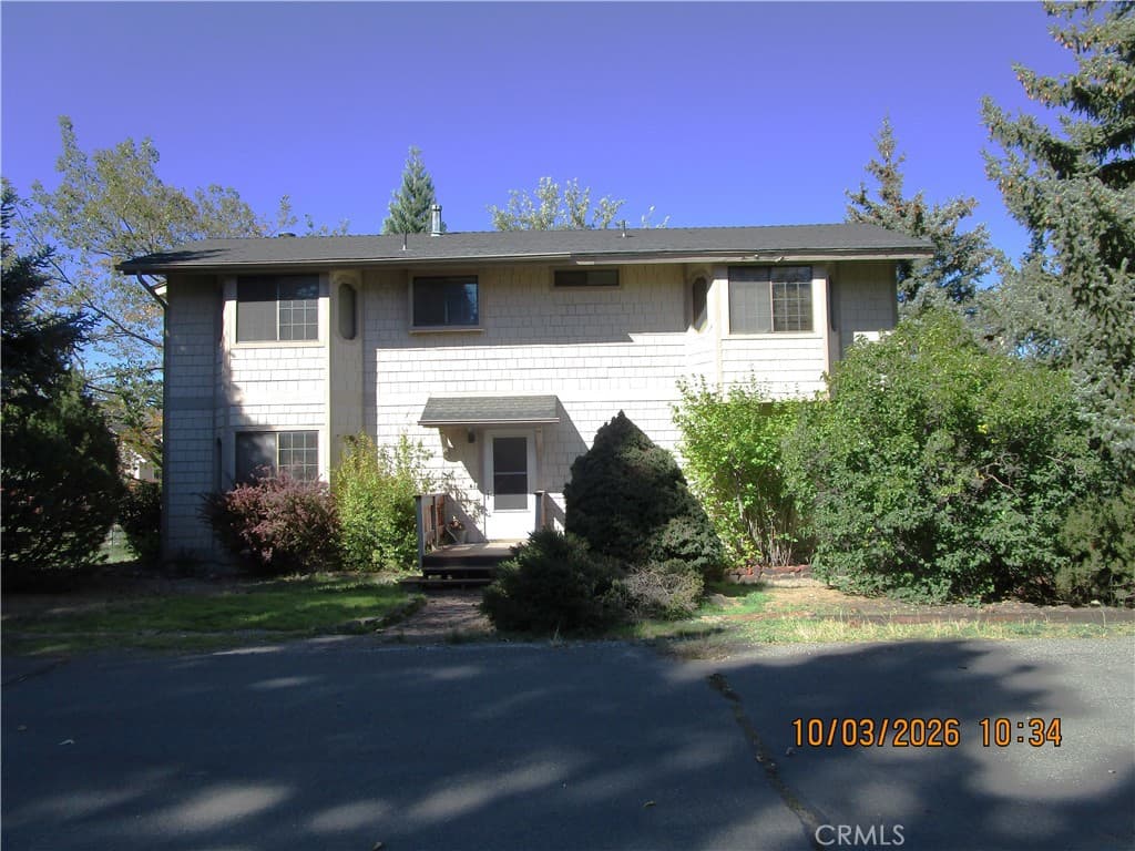 1102 W Fairway