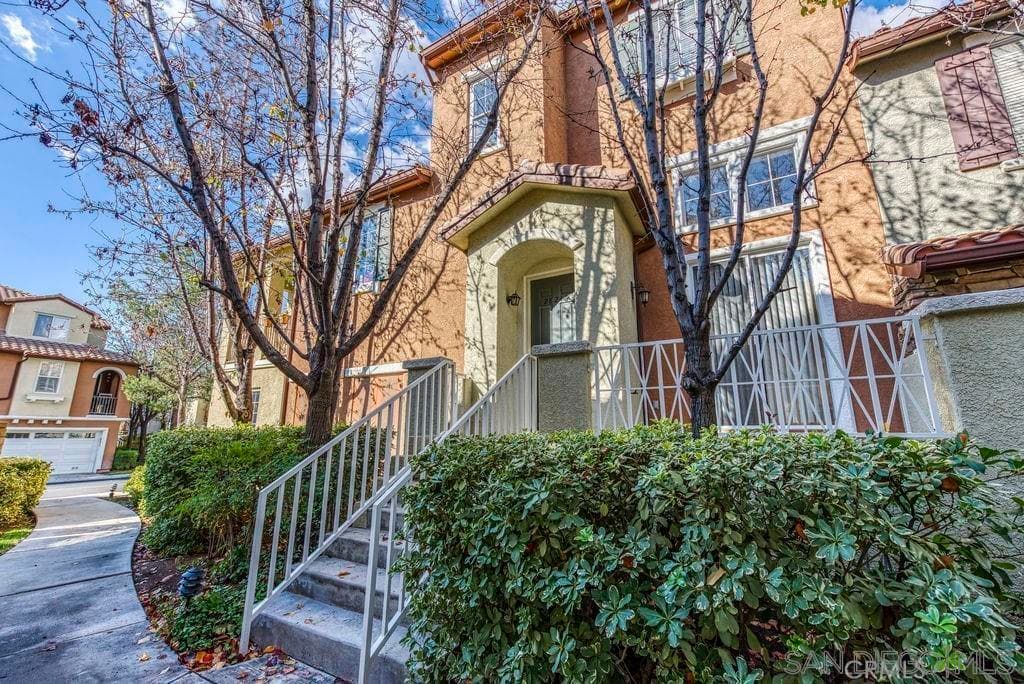 28246 Canterbury Court