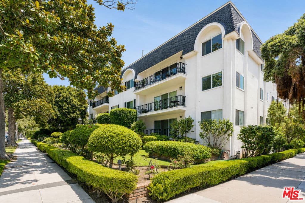 404 San Vicente Boulevard 204