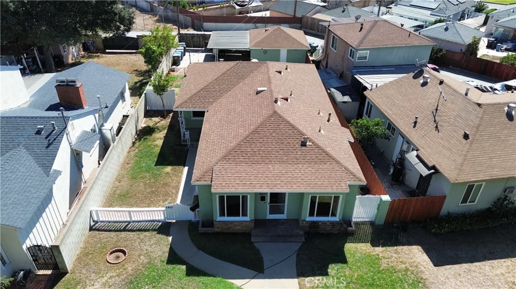 2421 W Via Corona