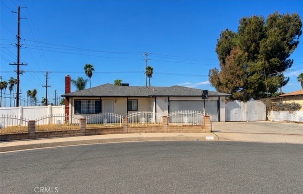 1603 James Court