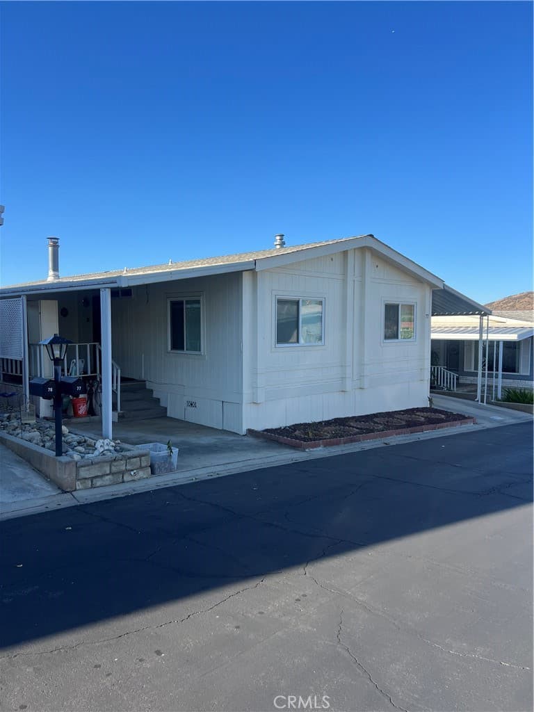 10622 Bryant Street 77
