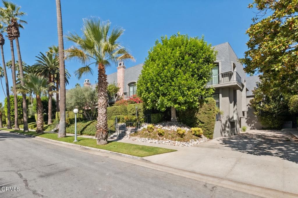368 S Orange Grove Boulevard