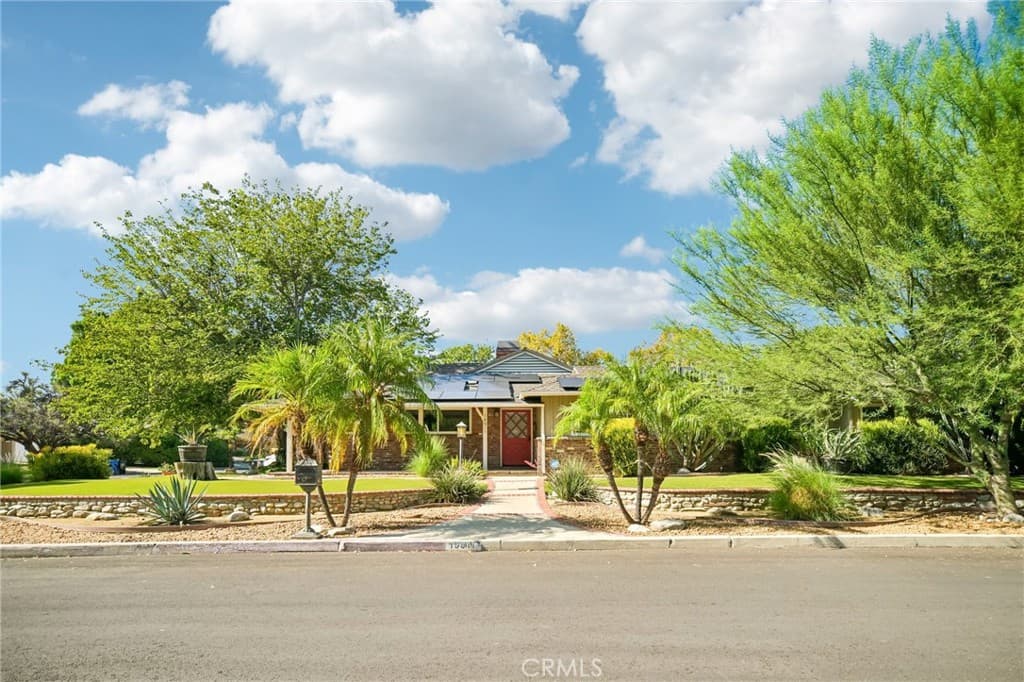 18011 Sunburst Street