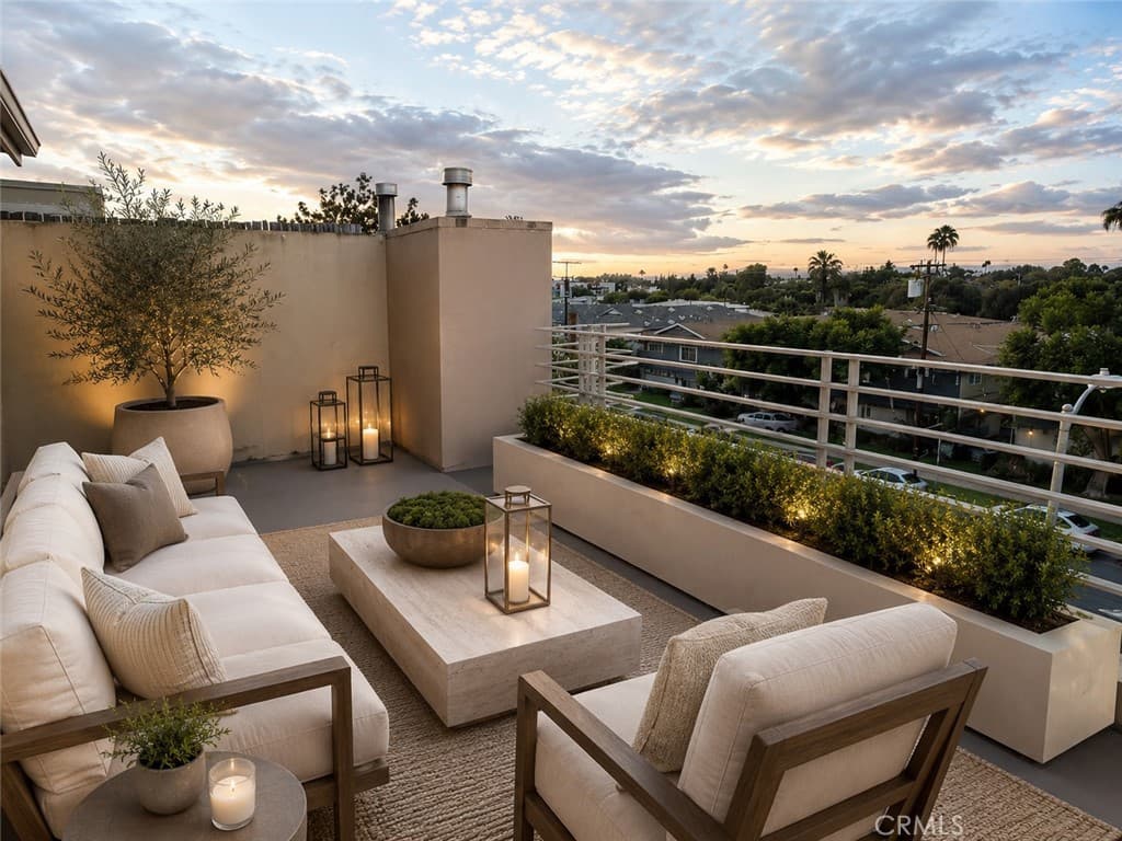 13440 Moorpark Street 101
