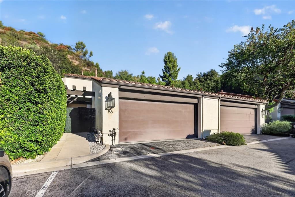 56 Glenflow Court