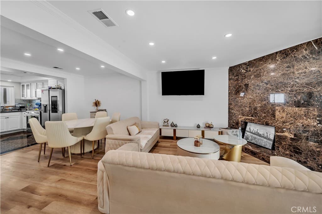 13412 Burbank #2