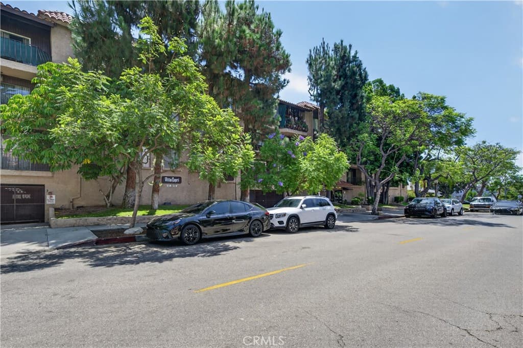 310 N Jackson Street 326
