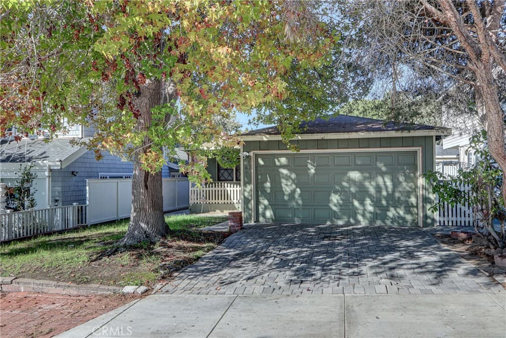 2801 Oak Avenue