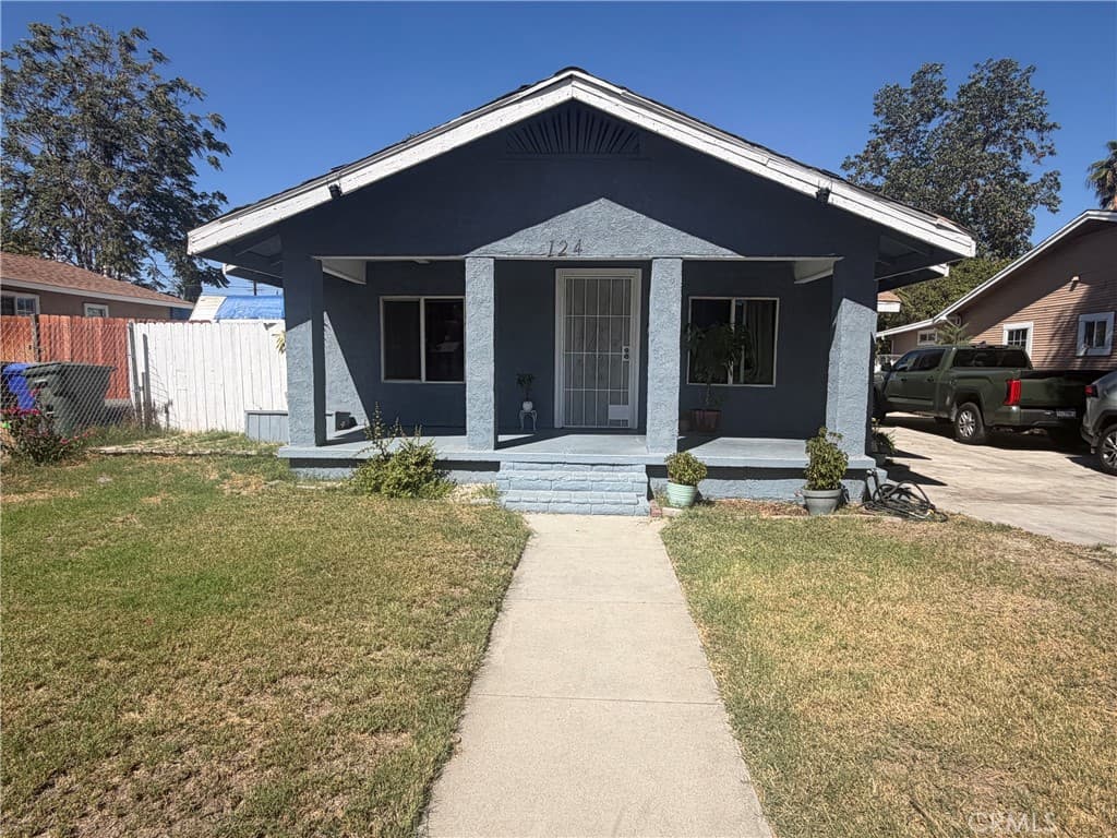 124 E Temple