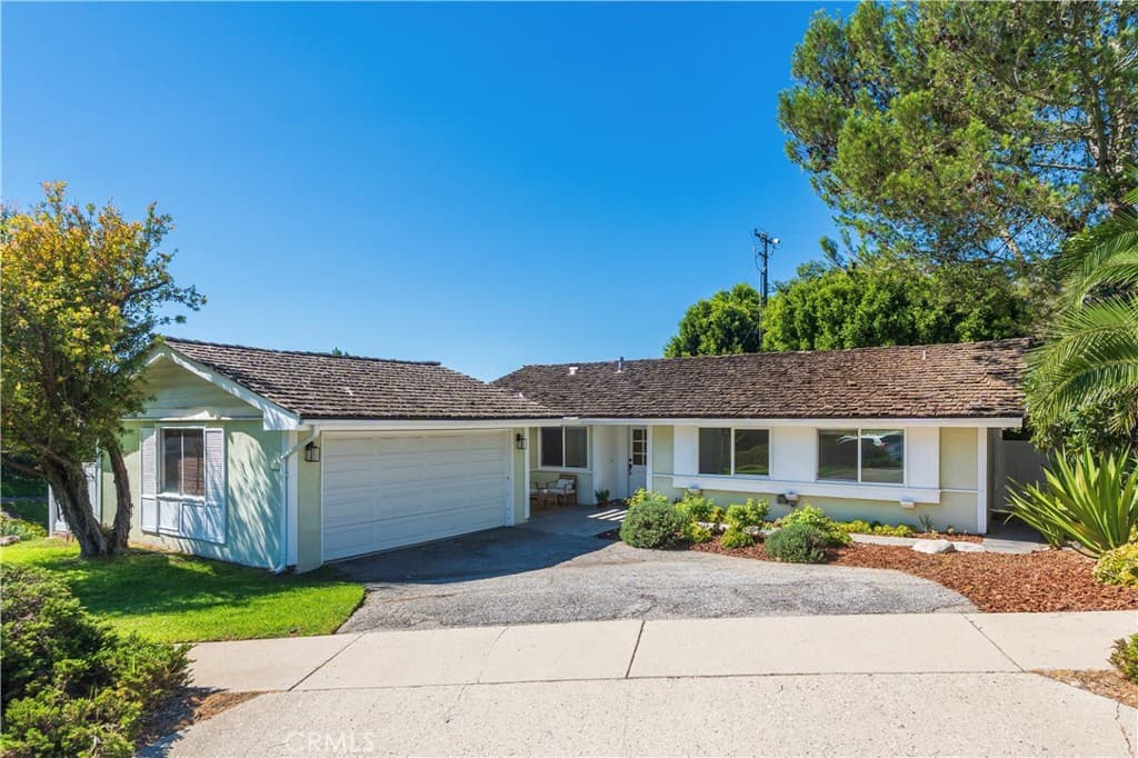 27945 Alvarez Drive