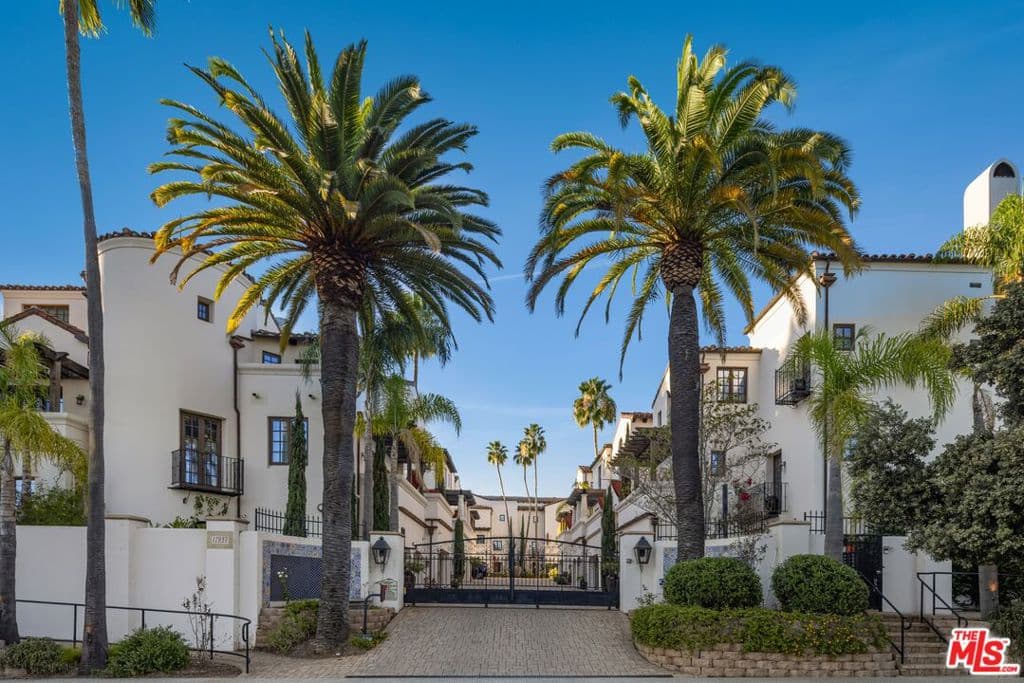 11937 W Sunset Boulevard 4