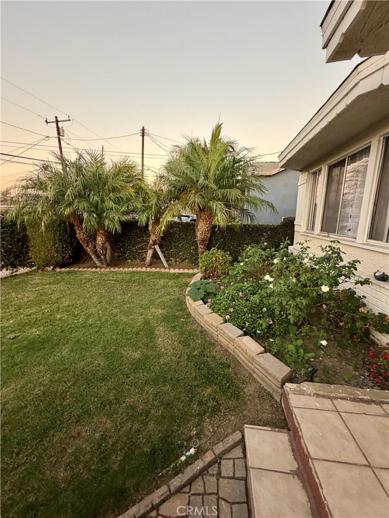 3700 W 105th