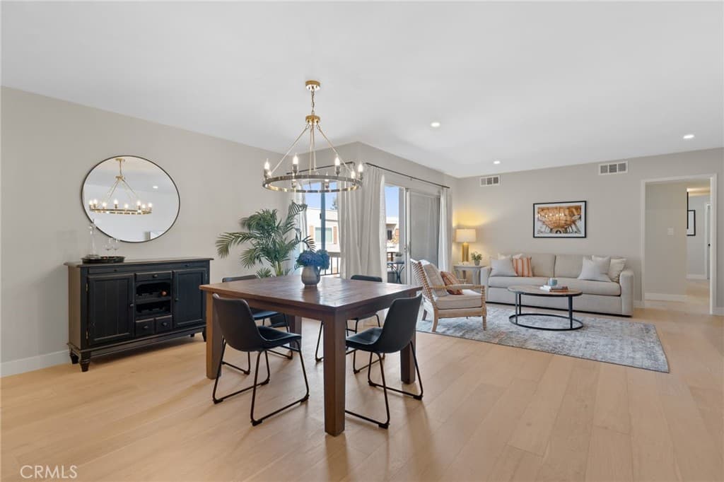 10707 Camarillo Street 314