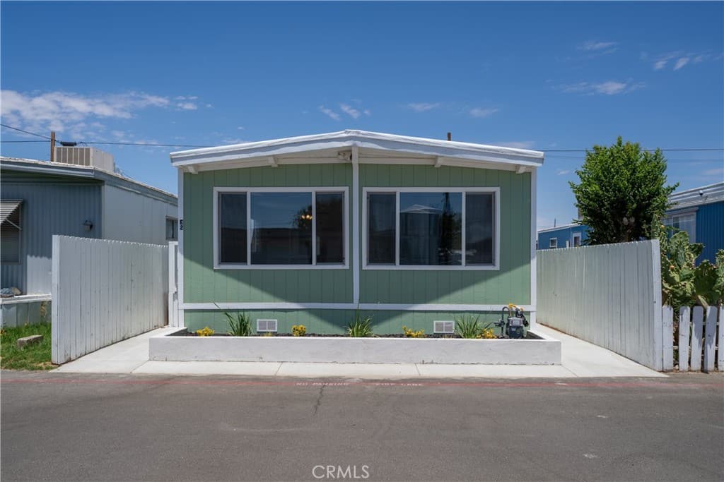 3157 E I Avenue E2