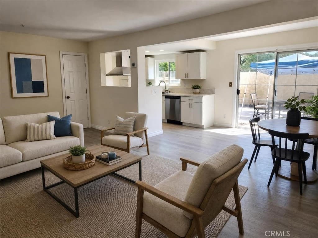 1573 S Reservoir