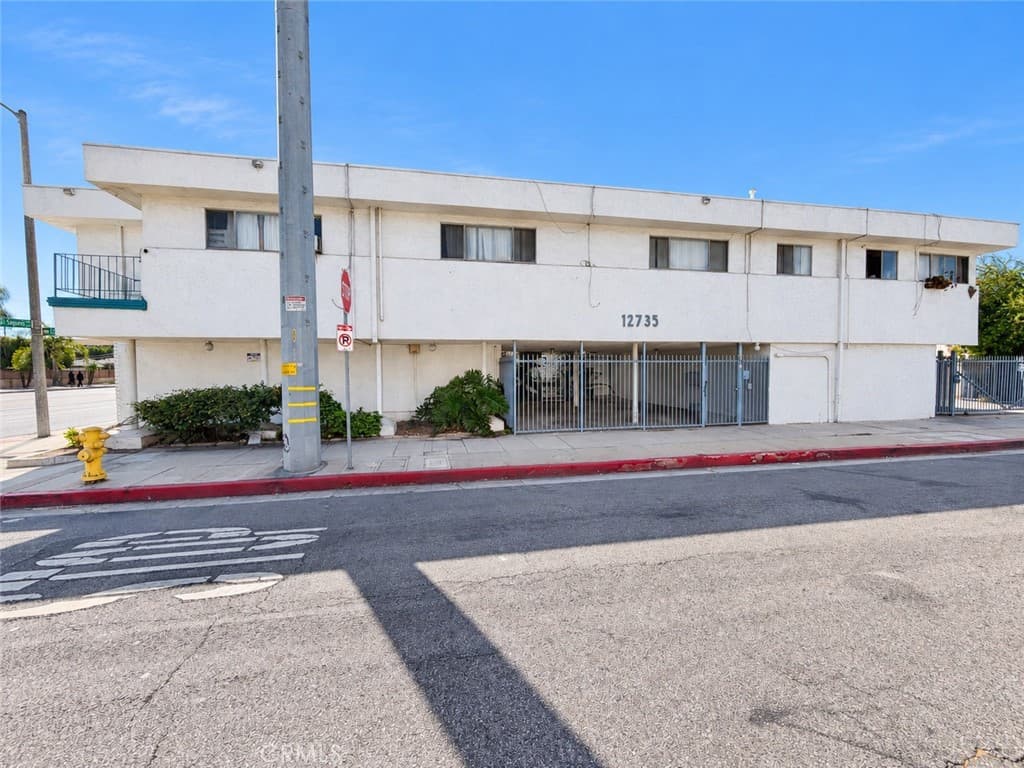 4701 W El Segundo