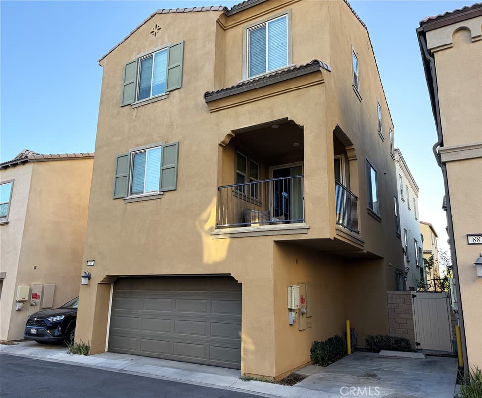 885 Pear Court