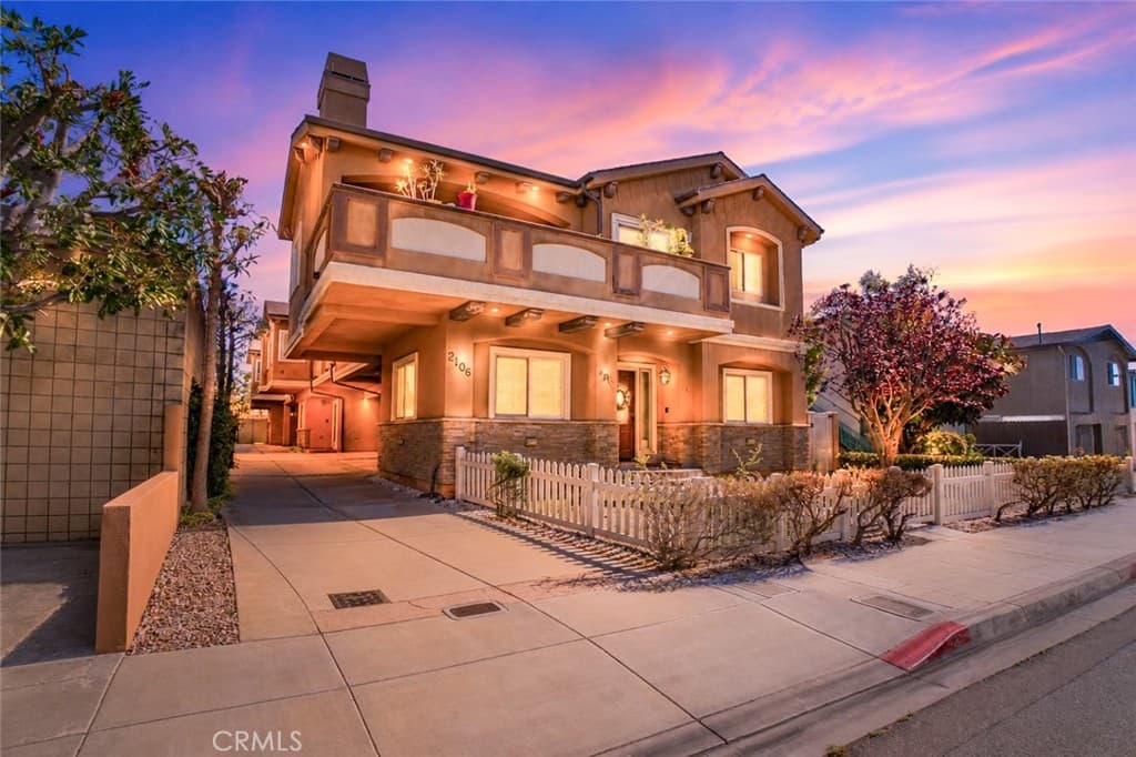 2106 Mathews C
